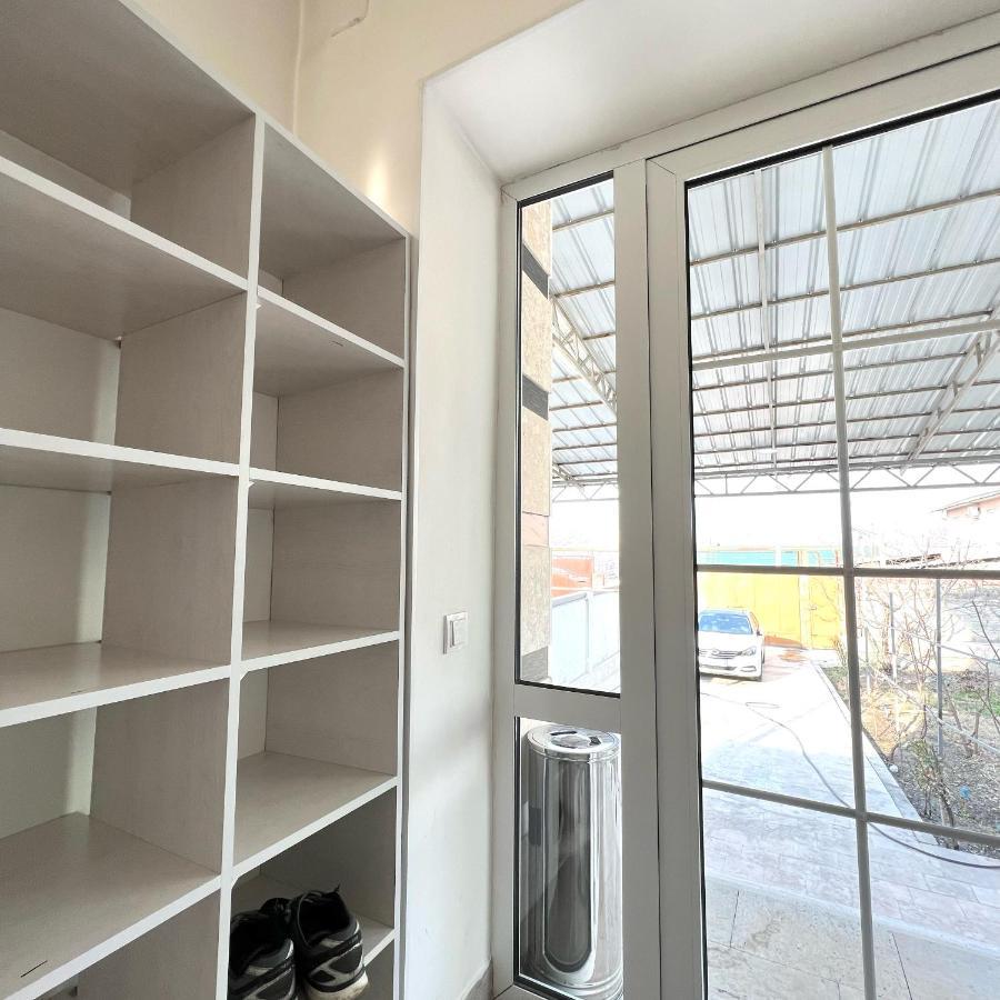 Abs Guest House Osh Ngoại thất bức ảnh