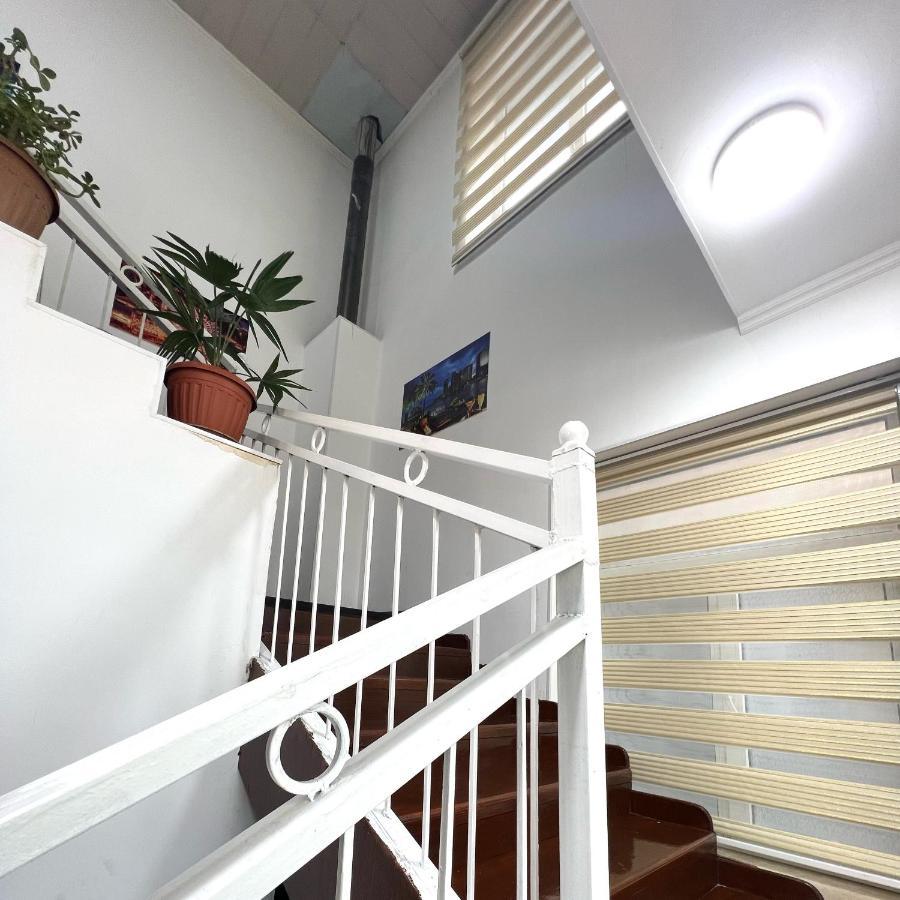 Abs Guest House Osh Ngoại thất bức ảnh