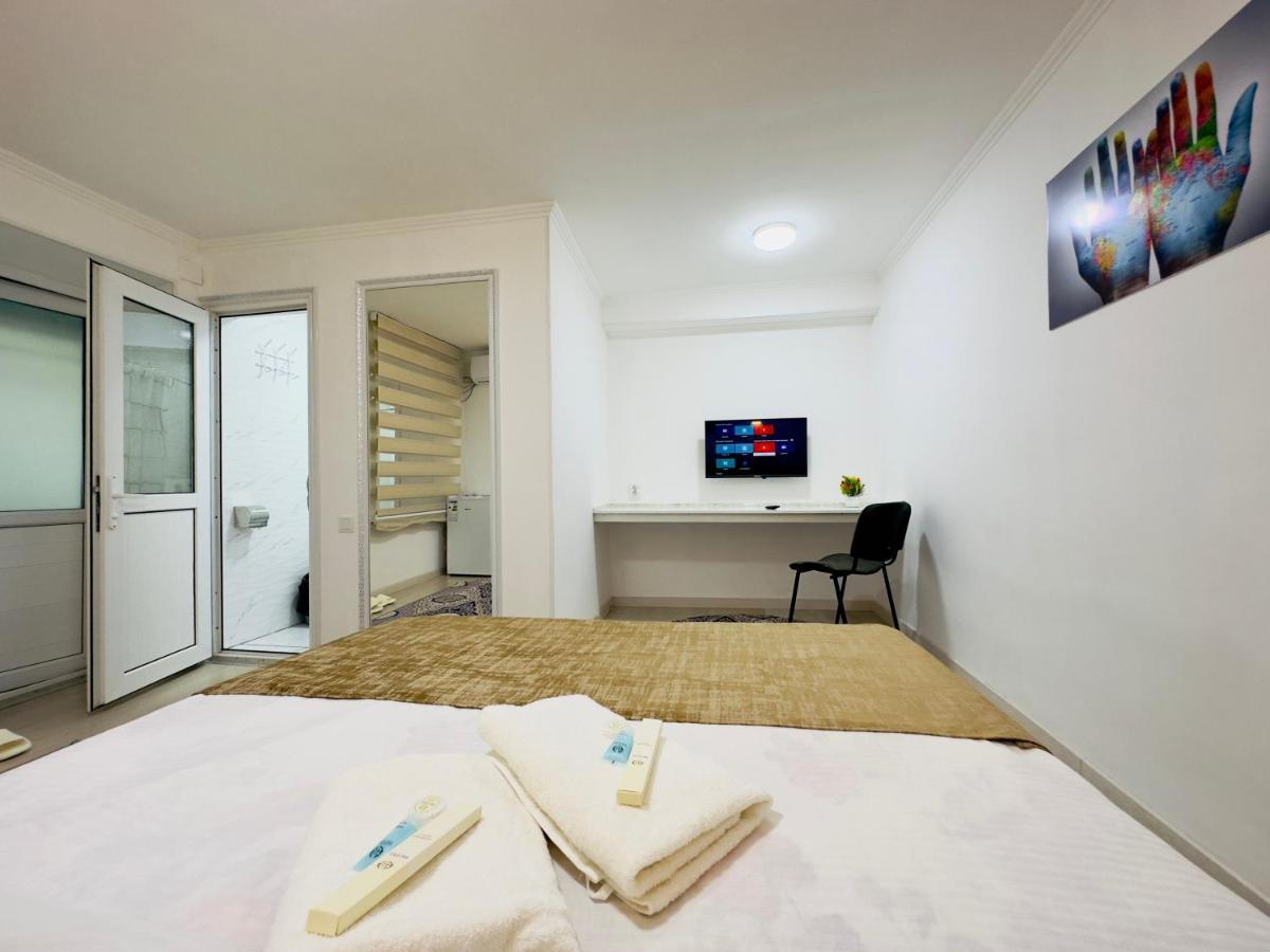 Abs Guest House Osh Ngoại thất bức ảnh
