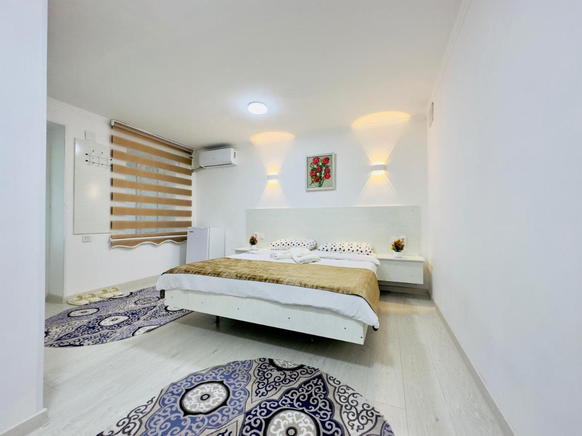 Abs Guest House Osh Ngoại thất bức ảnh