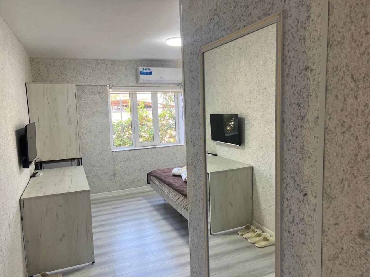 Abs Guest House Osh Ngoại thất bức ảnh